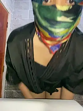 Snapshot of Rabab_Queen chatting on April 3, 12:28 am Rabab Queen online show from April 3, 12:28 am