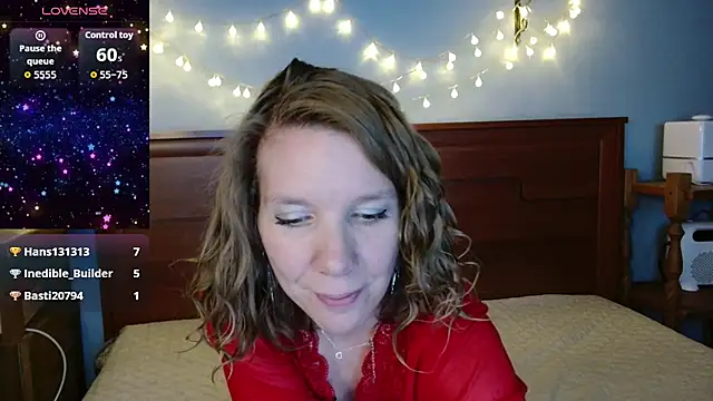 Daisy Lovely online show from February 12, 5:29 am