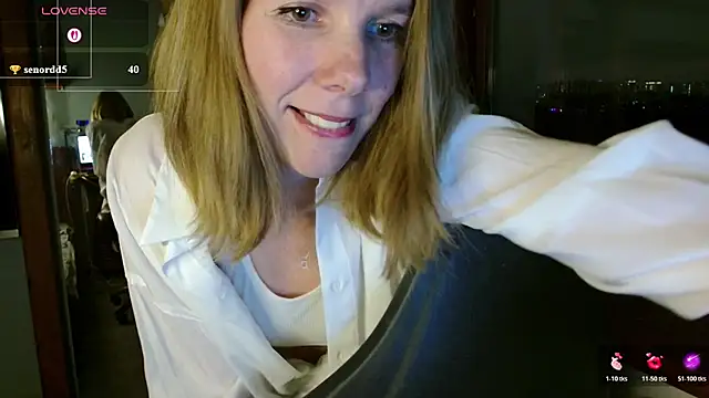 Daisy Lovely online show from May 1, 4:34 pm