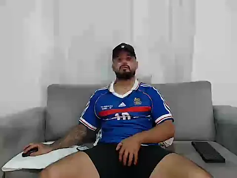 Handsomen69 online show from February 15, 1:39 am