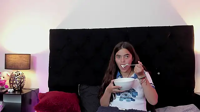 queen missy online show from April 16, 8:20 pm