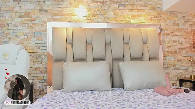 kendall grace online show from April 7, 11:34 am