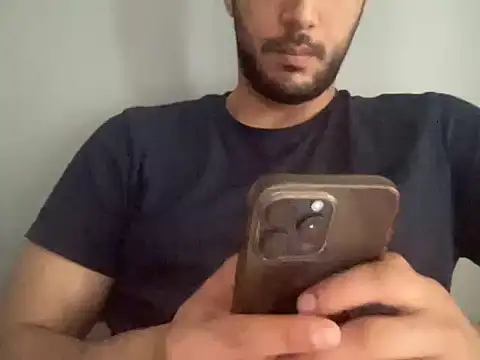 Snapshot of emirdemiraA chatting on May 22, 1:09 pm emirdemiraA online show from May 22, 1:09 pm