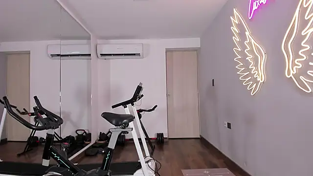 Snapshot of Rose_Allure chatting on February 22, 11:56 am Rose Allure online show from February 22, 11:56 am