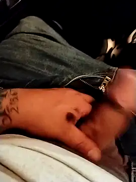 Snapshot of daringprince chatting on February 6, 3:13 am daringprince online show from February 6, 3:13 am