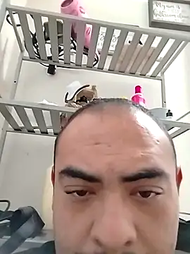 Snapshot of daringprince chatting on February 15, 8:41 pm daringprince online show from February 15, 8:41 pm