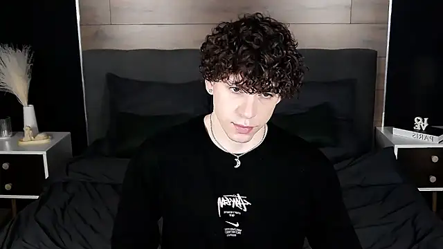 TylerGibson online show from March 3, 3:57 am