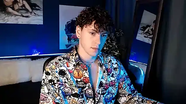 Snapshot of TylerGibson chatting on July 8, 4:24 am TylerGibson online show from July 8, 4:24 am