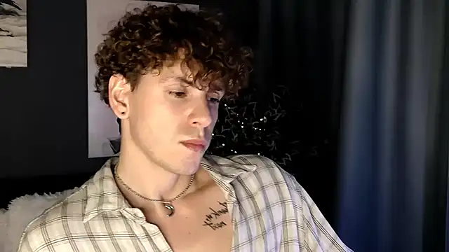 Snapshot of TylerGibson chatting on July 12, 7:04 pm TylerGibson online show from July 12, 7:04 pm