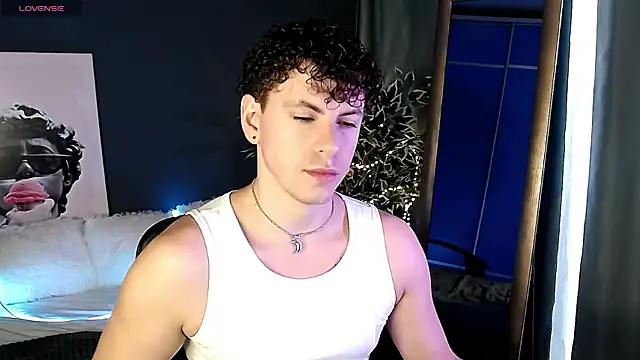 Snapshot of TylerGibson chatting on June 19, 8:53 am TylerGibson online show from June 19, 8:53 am