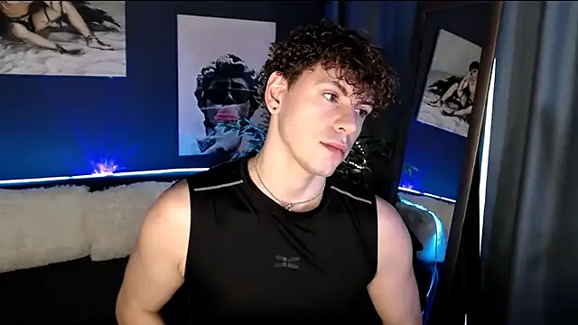 Snapshot of TylerGibson chatting on July 9, 3:51 am TylerGibson online show from July 9, 3:51 am