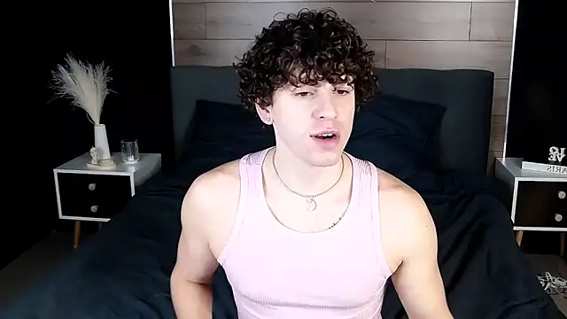 TylerGibson online show from February 10, 7:46 pm