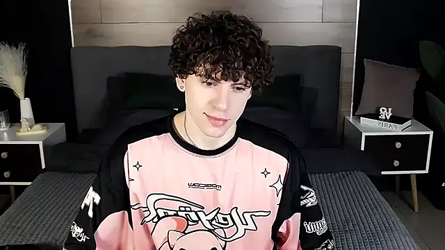 TylerGibson online show from March 4, 12:07 am