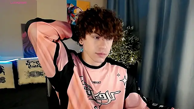 TylerGibson online show from May 2, 3:34 am