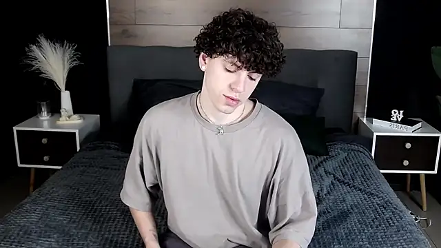 TylerGibson online show from February 20, 3:03 am