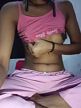 Snapshot of muskan-143 chatting on February 17, 11:35 pm muskan-143 online show from February 17, 11:35 pm