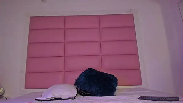 Catalinna 03 online show from February 13, 1:00 pm