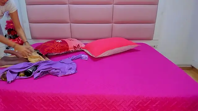 Catalinna 03 online show from April 14, 12:43 pm