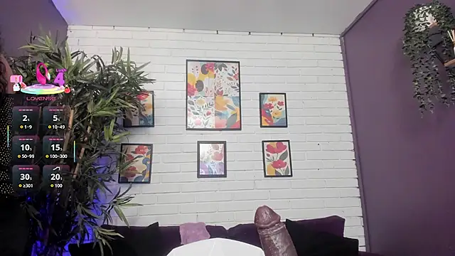 Micaela Jhones online show from June 17, 4:34 am