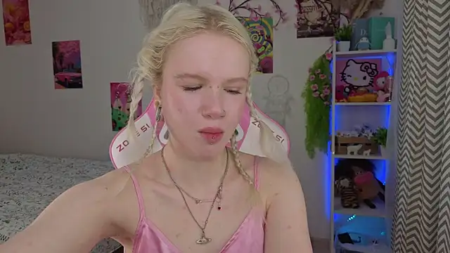 Mia WaterFall online show from May 13, 3:24 am