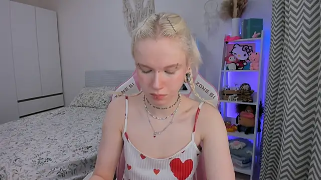 Mia WaterFall online show from February 10, 3:16 am