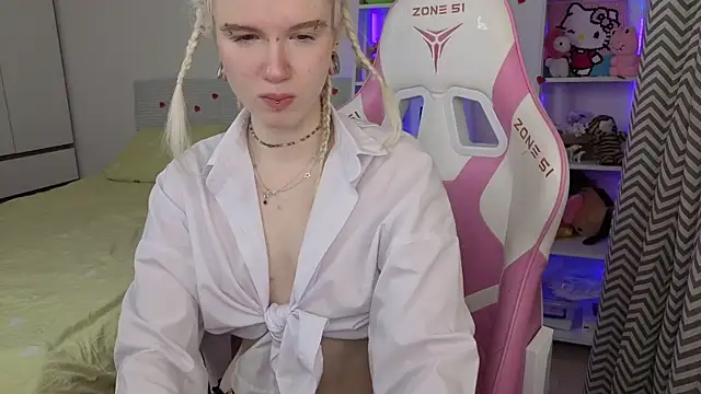 Mia WaterFall online show from February 21, 3:19 am