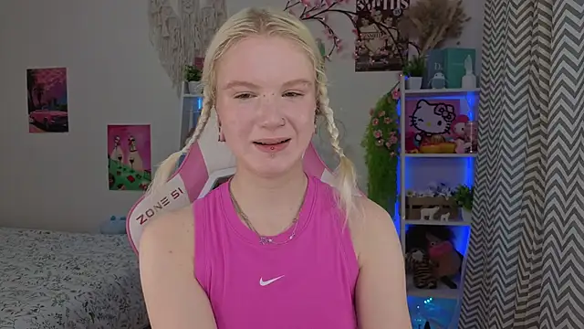 Mia WaterFall online show from May 11, 3:19 am
