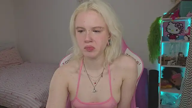 Mia WaterFall online show from April 16, 3:29 am