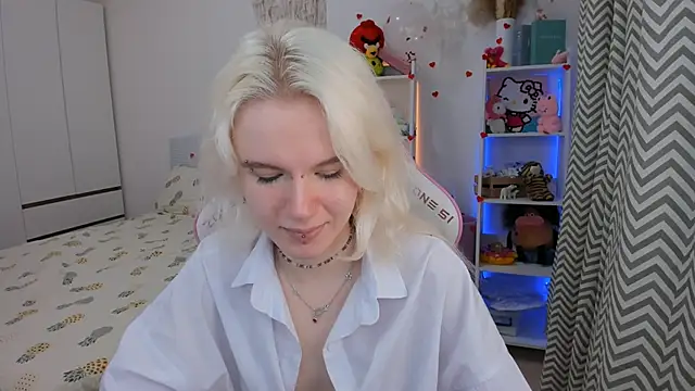 Mia WaterFall online show from February 18, 3:48 am