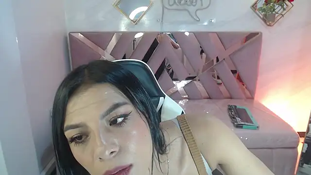 Snapshot of Melisa_v chatting on May 8, 8:12 pm Melisa v online show from May 8, 8:12 pm