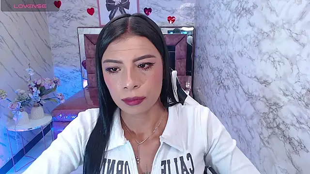 Snapshot of Melisa_v chatting on June 6, 8:03 pm Melisa v online show from June 6, 8:03 pm