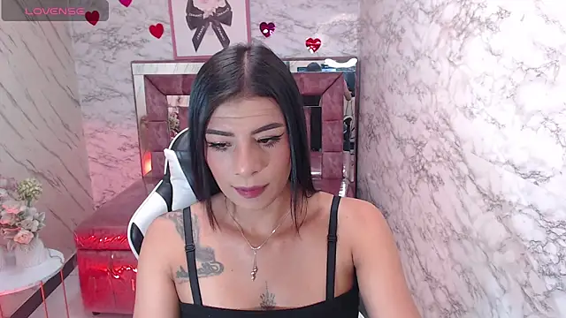Snapshot of Melisa_v chatting on June 10, 8:21 pm Melisa v online show from June 10, 8:21 pm