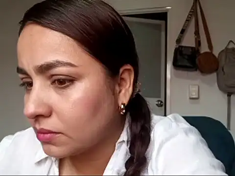 lunitahoney13 online show from February 20, 12:51 pm