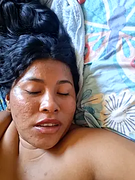Sweet-Dirty-Storm online show from June 10, 4:30 pm