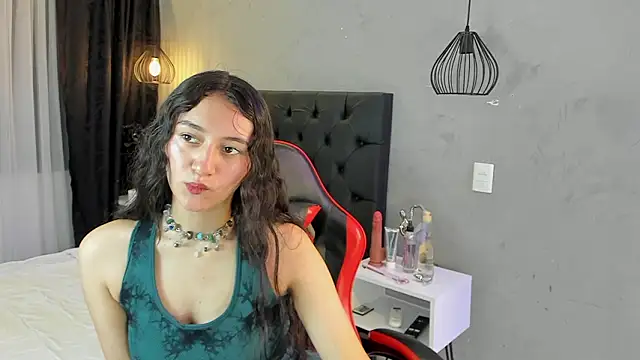 isabella nowa online show from February 23, 11:55 am