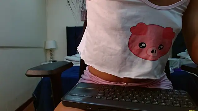 MaddieQuinn online show from March 18, 3:57 pm