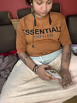 BunnyCharm01 online show from January 18, 1:47 pm