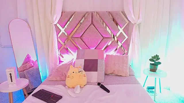 KathiaJenner online show from March 13, 11:48 am