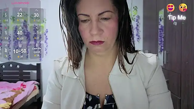 xxxMilexxx online show from March 31, 11:01 am