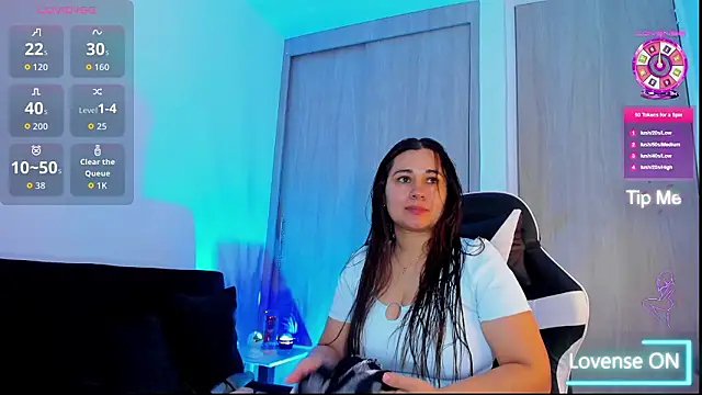 saray mendozaa online show from February 3, 10:04 pm