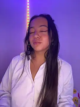 laraa rous online show from February 20, 11:50 pm