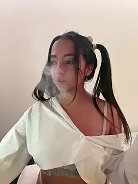 laraa rous online show from February 6, 12:28 am