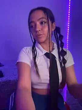 laraa rous online show from March 12, 12:05 am