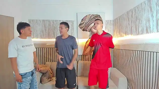 friendslikeplay online show from February 10, 9:14 pm