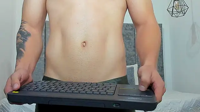 Calvin Hunter online show from February 6, 2:57 pm