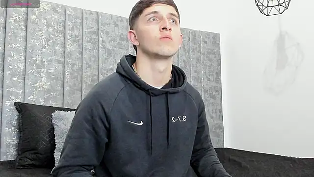 Calvin Hunter online show from March 11, 2:49 am