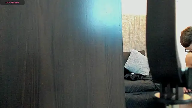 Calvin Hunter online show from March 15, 10:50 pm