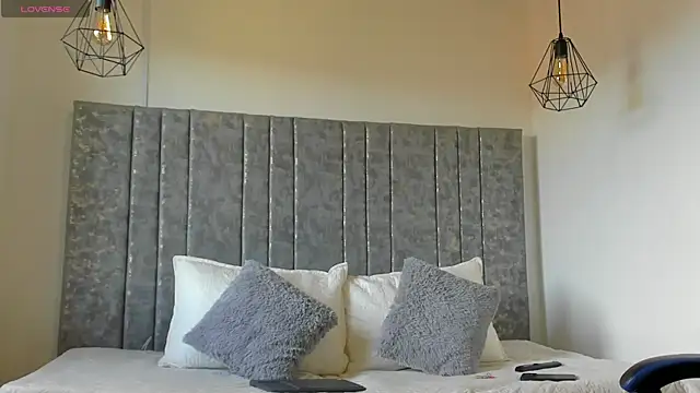 Snapshot of Calvin_Hunter chatting on June 20, 9:53 pm Calvin Hunter online show from June 20, 9:53 pm