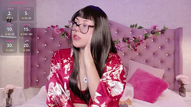 Snapshot of EllieNeptune_ chatting on April 25, 8:28 pm EllieNeptune online show from April 25, 8:28 pm