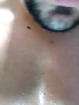 Snapshot of AxelWhitte chatting on February 17, 6:05 pm AxelWhitte online show from February 17, 6:05 pm